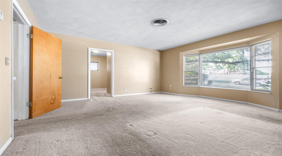 Haines City, Florida 33844, 5 Bedroom Bedrooms, ,3 Bathroombathrooms,Residential,For Sale,Crest,0,Mfrp4939708