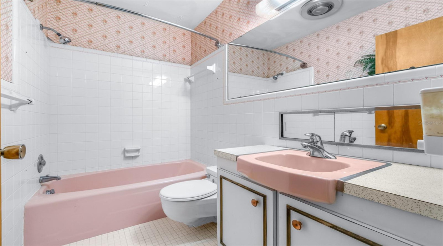 Haines City, Florida 33844, 5 Bedroom Bedrooms, ,3 Bathroombathrooms,Residential,For Sale,Crest,0,Mfrp4939708