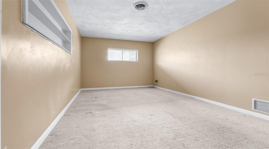Haines City, Florida 33844, 5 Bedroom Bedrooms, ,3 Bathroombathrooms,Residential,For Sale,Crest,0,Mfrp4939708