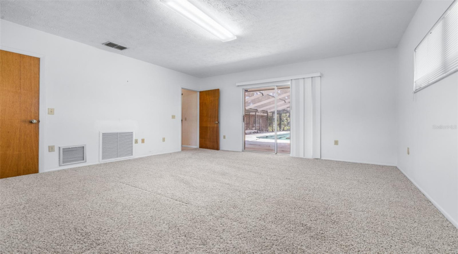 Haines City, Florida 33844, 5 Bedroom Bedrooms, ,3 Bathroombathrooms,Residential,For Sale,Crest,0,Mfrp4939708