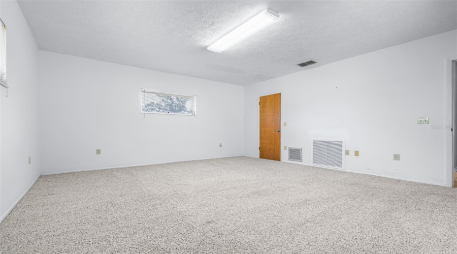 Haines City, Florida 33844, 5 Bedroom Bedrooms, ,3 Bathroombathrooms,Residential,For Sale,Crest,0,Mfrp4939708
