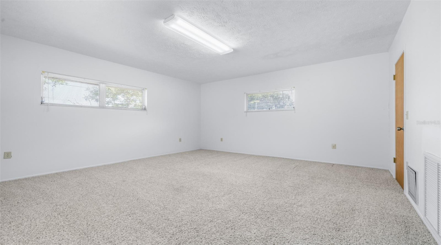 Haines City, Florida 33844, 5 Bedroom Bedrooms, ,3 Bathroombathrooms,Residential,For Sale,Crest,0,Mfrp4939708