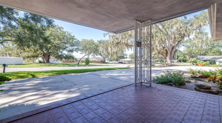 Haines City, Florida 33844, 5 Bedroom Bedrooms, ,3 Bathroombathrooms,Residential,For Sale,Crest,0,Mfrp4939708