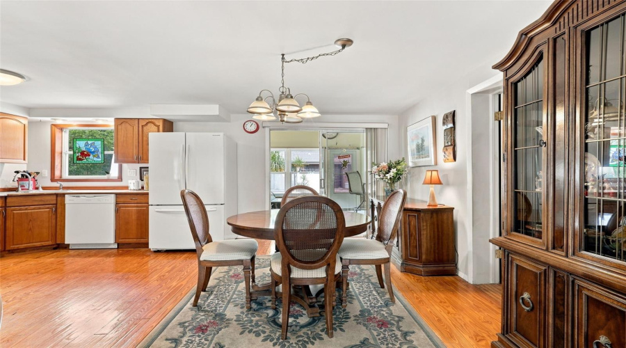 Debary, Florida 32713, 3 Bedroom Bedrooms, ,2 Bathroombathrooms,Residential,For Sale,Riviera,0,Mfrg5116913