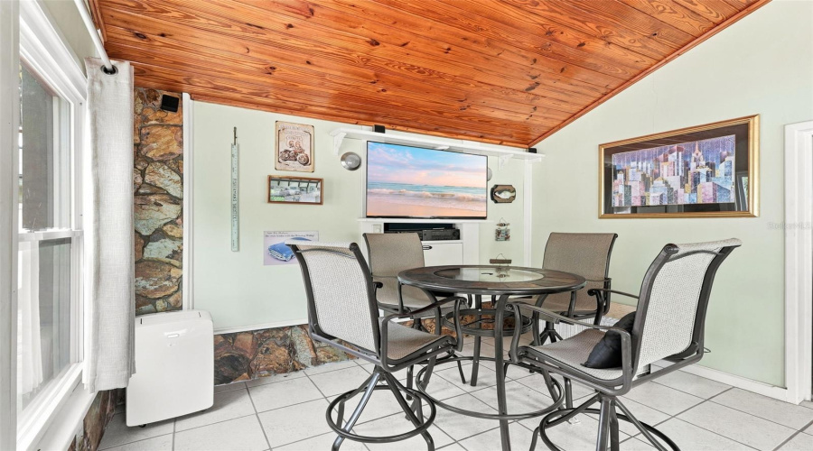 Debary, Florida 32713, 3 Bedroom Bedrooms, ,2 Bathroombathrooms,Residential,For Sale,Riviera,0,Mfrg5116913
