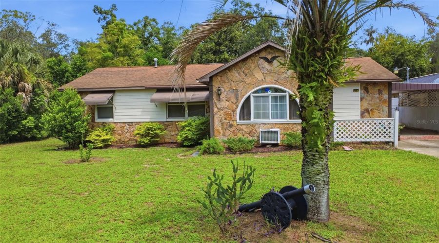 Debary, Florida 32713, 3 Bedroom Bedrooms, ,2 Bathroombathrooms,Residential,For Sale,Riviera,0,Mfrg5116913
