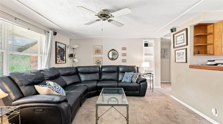 Debary, Florida 32713, 3 Bedroom Bedrooms, ,2 Bathroombathrooms,Residential,For Sale,Riviera,0,Mfrg5116913