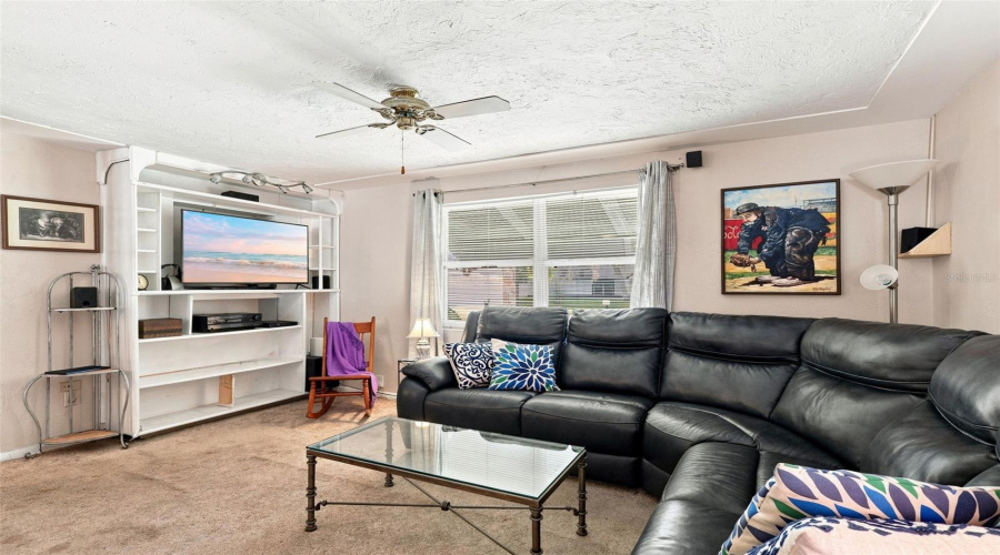 Debary, Florida 32713, 3 Bedroom Bedrooms, ,2 Bathroombathrooms,Residential,For Sale,Riviera,0,Mfrg5116913