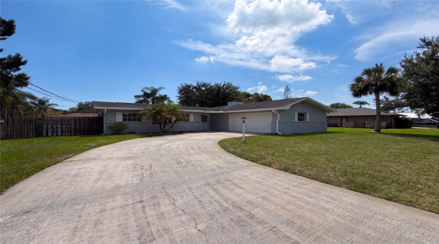 Melbourne, Florida 32901, 3 Bedroom Bedrooms, ,2 Bathroombathrooms,Residential,For Sale,Fairway,0,Mfro6436084
