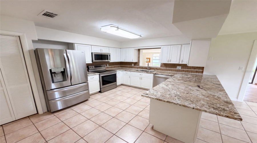 Melbourne, Florida 32901, 3 Bedroom Bedrooms, ,2 Bathroombathrooms,Residential,For Sale,Fairway,0,Mfro6436084
