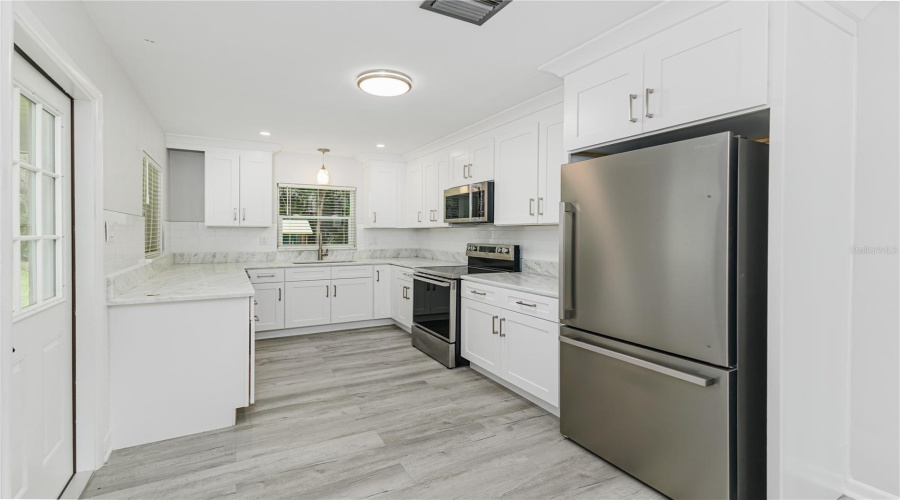 Lakeland, Florida 33810, 3 Bedroom Bedrooms, ,2 Bathroombathrooms,Residential,For Sale,Knights Station,0,Mfrtb8524717