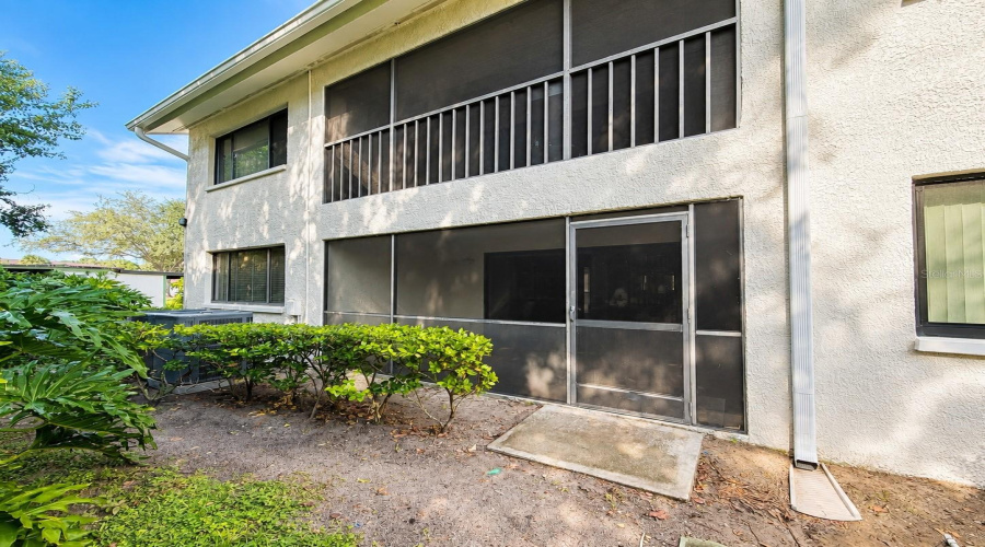 Clearwater, Florida 33763, 2 Bedroom Bedrooms, ,2 Bathroombathrooms,Residential,For Sale,Royal Pines,0,Mfrtb8538041