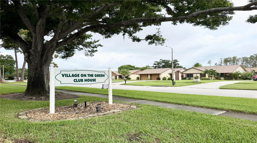 Clearwater, Florida 33763, 2 Bedroom Bedrooms, ,2 Bathroombathrooms,Residential,For Sale,Royal Pines,0,Mfrtb8538041