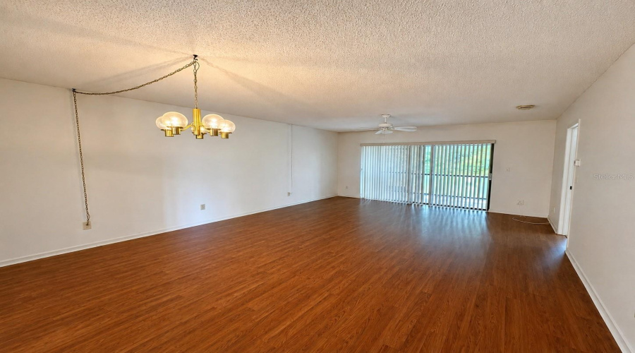 Clearwater, Florida 33763, 2 Bedroom Bedrooms, ,2 Bathroombathrooms,Residential,For Sale,Royal Pines,0,Mfrtb8538041