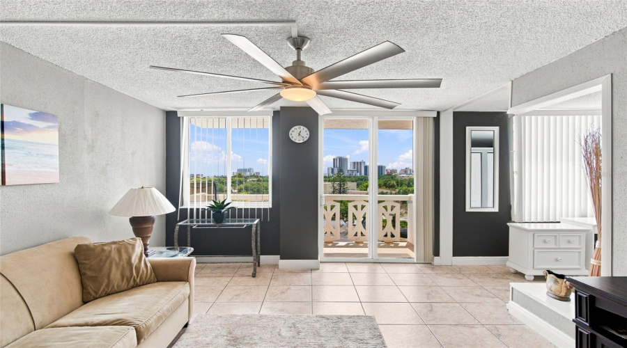 Daytona Beach, Florida 32118, 1 Bedroom Bedrooms, ,1 Bathroombathrooms,Residential,For Sale,Halifax,0,Mfrv4950902