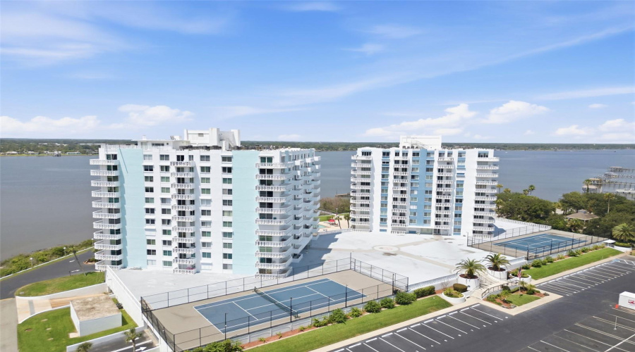 Daytona Beach, Florida 32118, 1 Bedroom Bedrooms, ,1 Bathroombathrooms,Residential,For Sale,Halifax,0,Mfrv4950902