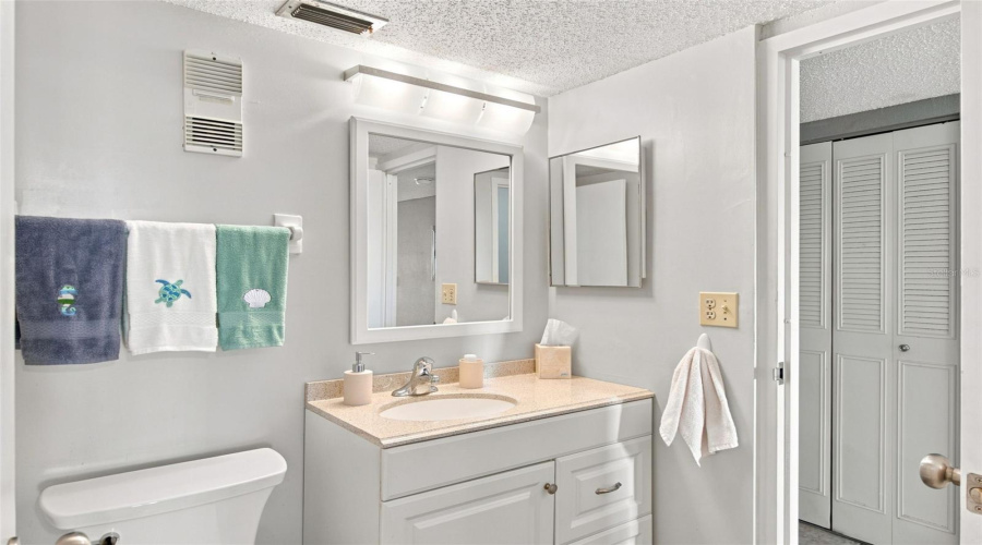 Daytona Beach, Florida 32118, 1 Bedroom Bedrooms, ,1 Bathroombathrooms,Residential,For Sale,Halifax,0,Mfrv4950902