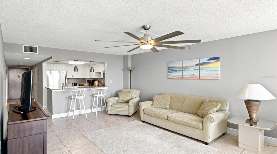 Daytona Beach, Florida 32118, 1 Bedroom Bedrooms, ,1 Bathroombathrooms,Residential,For Sale,Halifax,0,Mfrv4950902