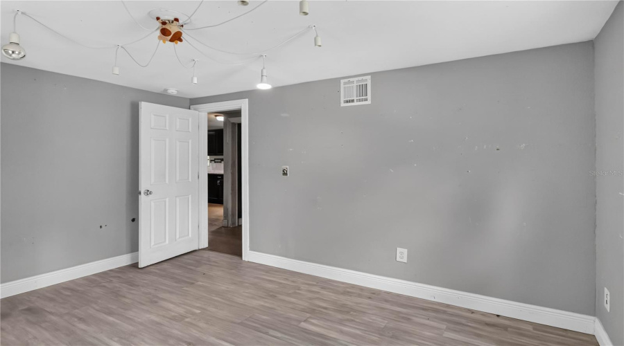 Brandon, Florida 33511, 3 Bedroom Bedrooms, ,2 Bathroombathrooms,Residential,For Sale,Kings,0,Mfrtb8540031