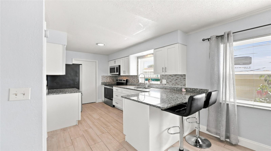 Orlando, Florida 32809, 4 Bedroom Bedrooms, ,2 Bathroombathrooms,Residential,For Sale,Willow Oak,0,Mfro6436454