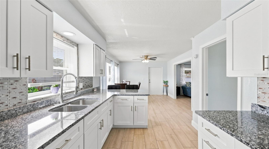 Orlando, Florida 32809, 4 Bedroom Bedrooms, ,2 Bathroombathrooms,Residential,For Sale,Willow Oak,0,Mfro6436454