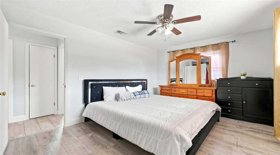 Orlando, Florida 32809, 4 Bedroom Bedrooms, ,2 Bathroombathrooms,Residential,For Sale,Willow Oak,0,Mfro6436454