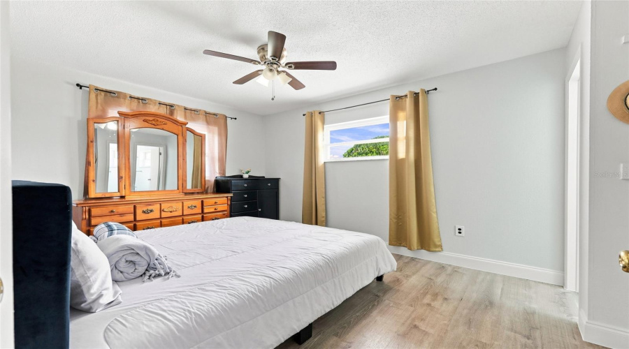 Orlando, Florida 32809, 4 Bedroom Bedrooms, ,2 Bathroombathrooms,Residential,For Sale,Willow Oak,0,Mfro6436454