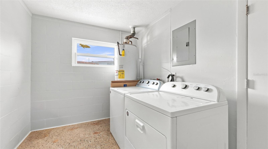 Orlando, Florida 32809, 4 Bedroom Bedrooms, ,2 Bathroombathrooms,Residential,For Sale,Willow Oak,0,Mfro6436454