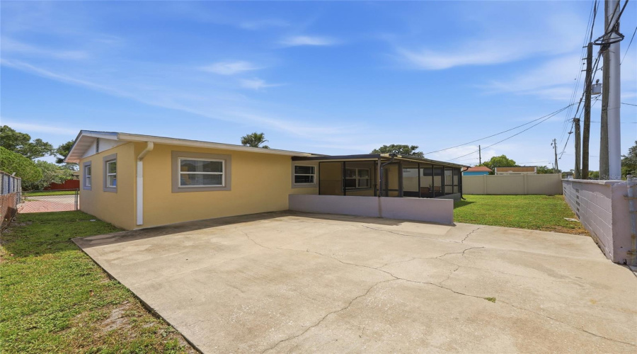Orlando, Florida 32809, 4 Bedroom Bedrooms, ,2 Bathroombathrooms,Residential,For Sale,Willow Oak,0,Mfro6436454