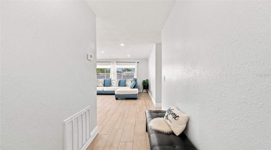 Orlando, Florida 32809, 4 Bedroom Bedrooms, ,2 Bathroombathrooms,Residential,For Sale,Willow Oak,0,Mfro6436454