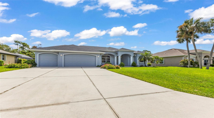 Large Driveway 3 Car Garage