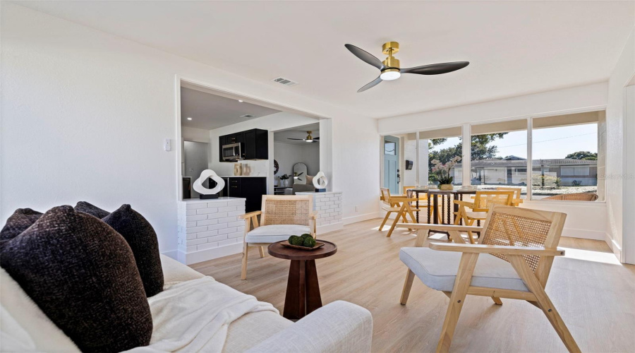 St Petersburg, Florida 33713, 2 Bedroom Bedrooms, ,2 Bathroombathrooms,Residential,For Sale,38Th,0,Mfrtb8542523