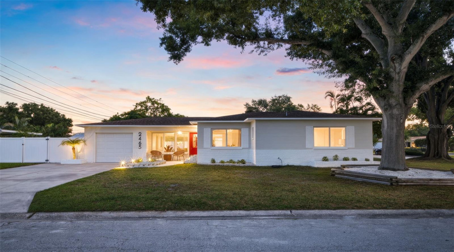 St Petersburg, Florida 33713, 2 Bedroom Bedrooms, ,2 Bathroombathrooms,Residential,For Sale,38Th,0,Mfrtb8542523