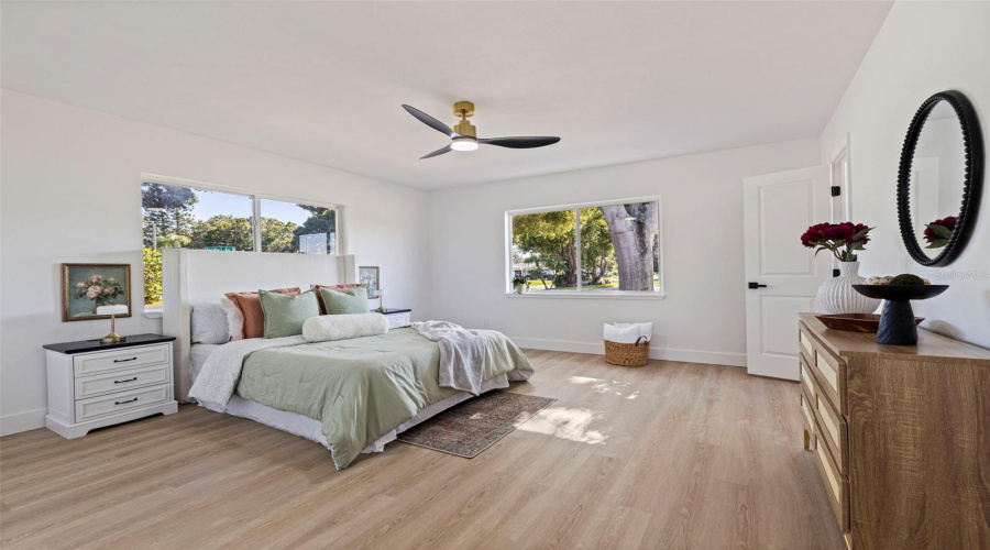 St Petersburg, Florida 33713, 2 Bedroom Bedrooms, ,2 Bathroombathrooms,Residential,For Sale,38Th,0,Mfrtb8542523