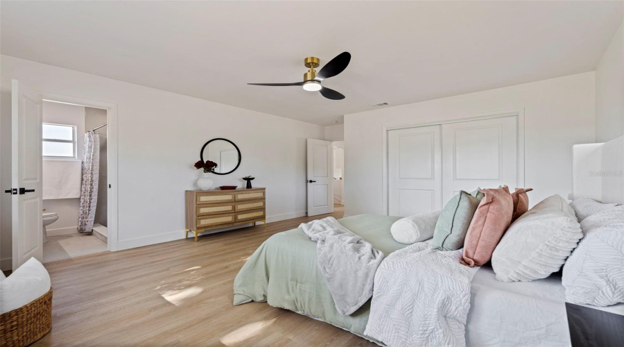 St Petersburg, Florida 33713, 2 Bedroom Bedrooms, ,2 Bathroombathrooms,Residential,For Sale,38Th,0,Mfrtb8542523