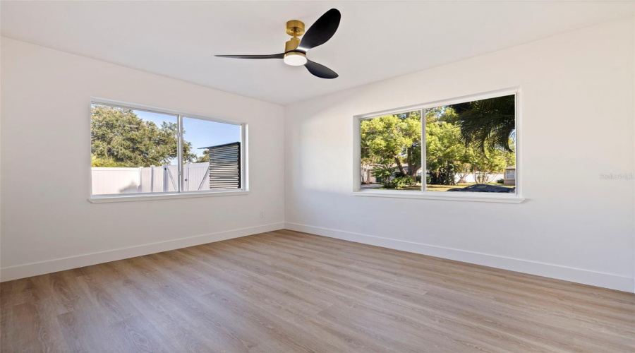 St Petersburg, Florida 33713, 2 Bedroom Bedrooms, ,2 Bathroombathrooms,Residential,For Sale,38Th,0,Mfrtb8542523