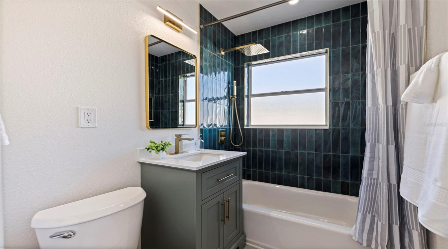 St Petersburg, Florida 33713, 2 Bedroom Bedrooms, ,2 Bathroombathrooms,Residential,For Sale,38Th,0,Mfrtb8542523