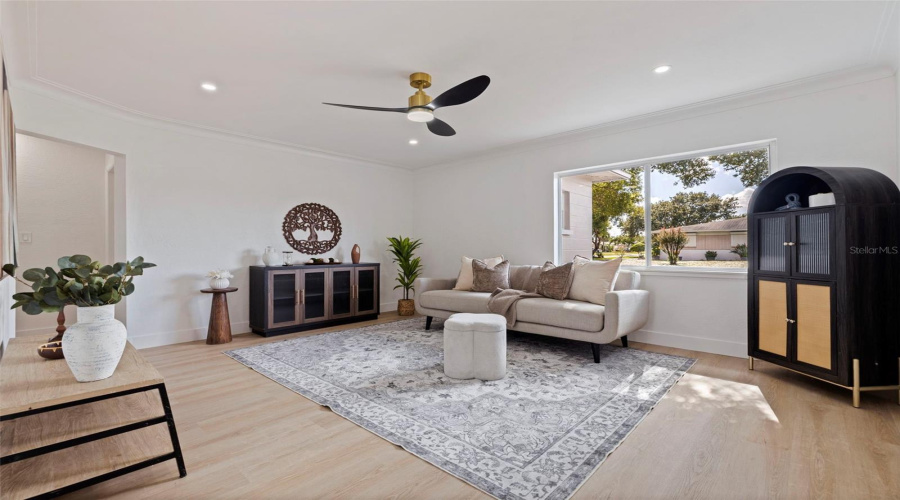 St Petersburg, Florida 33713, 2 Bedroom Bedrooms, ,2 Bathroombathrooms,Residential,For Sale,38Th,0,Mfrtb8542523