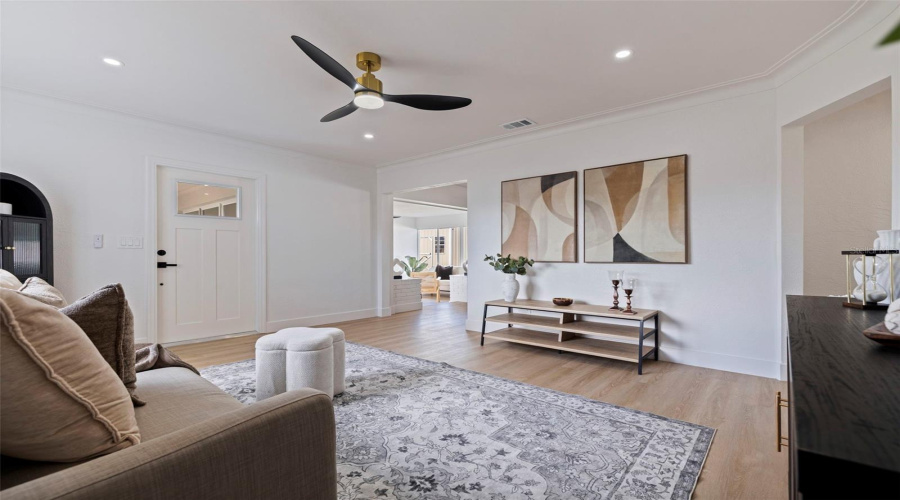St Petersburg, Florida 33713, 2 Bedroom Bedrooms, ,2 Bathroombathrooms,Residential,For Sale,38Th,0,Mfrtb8542523