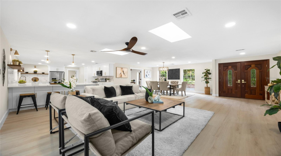 Longwood, Florida 32779, 5 Bedroom Bedrooms, ,3 Bathroombathrooms,Residential,For Sale,Sweetwater,0,Mfrv4950849