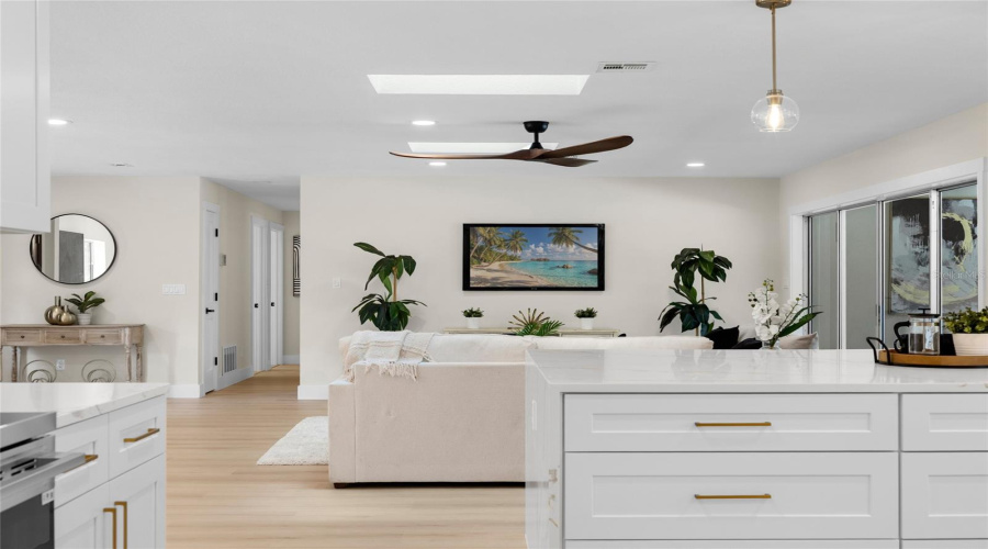 Longwood, Florida 32779, 5 Bedroom Bedrooms, ,3 Bathroombathrooms,Residential,For Sale,Sweetwater,0,Mfrv4950849