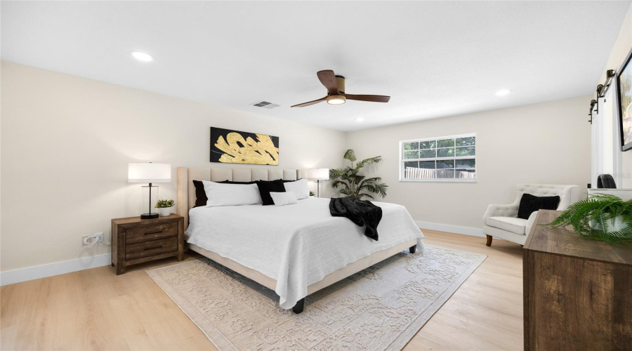 Longwood, Florida 32779, 5 Bedroom Bedrooms, ,3 Bathroombathrooms,Residential,For Sale,Sweetwater,0,Mfrv4950849