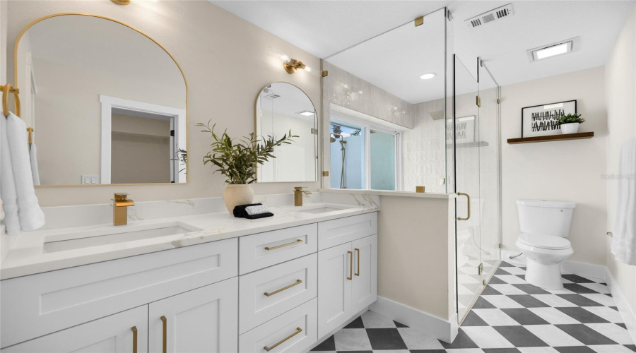 Longwood, Florida 32779, 5 Bedroom Bedrooms, ,3 Bathroombathrooms,Residential,For Sale,Sweetwater,0,Mfrv4950849