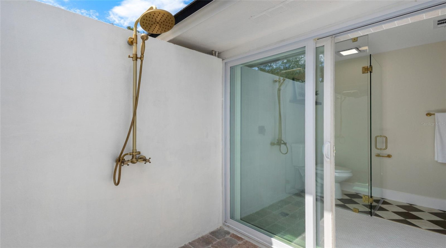 Longwood, Florida 32779, 5 Bedroom Bedrooms, ,3 Bathroombathrooms,Residential,For Sale,Sweetwater,0,Mfrv4950849