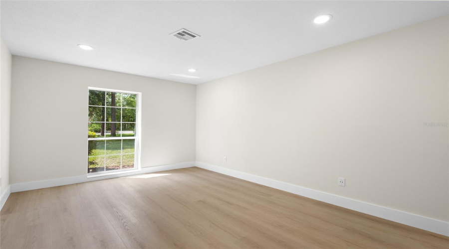 Longwood, Florida 32779, 5 Bedroom Bedrooms, ,3 Bathroombathrooms,Residential,For Sale,Sweetwater,0,Mfrv4950849