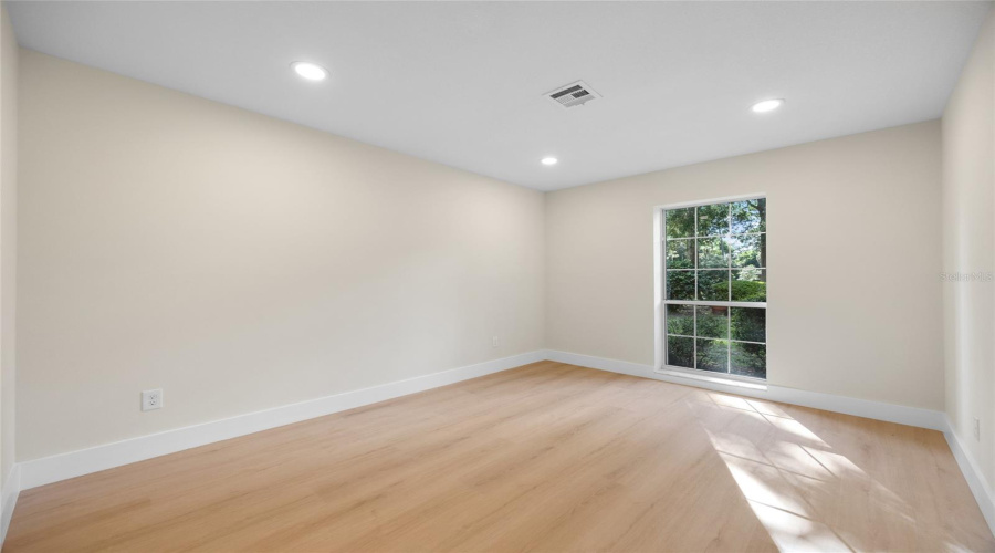 Longwood, Florida 32779, 5 Bedroom Bedrooms, ,3 Bathroombathrooms,Residential,For Sale,Sweetwater,0,Mfrv4950849