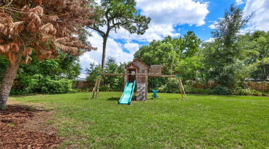 Longwood, Florida 32779, 5 Bedroom Bedrooms, ,3 Bathroombathrooms,Residential,For Sale,Sweetwater,0,Mfrv4950849