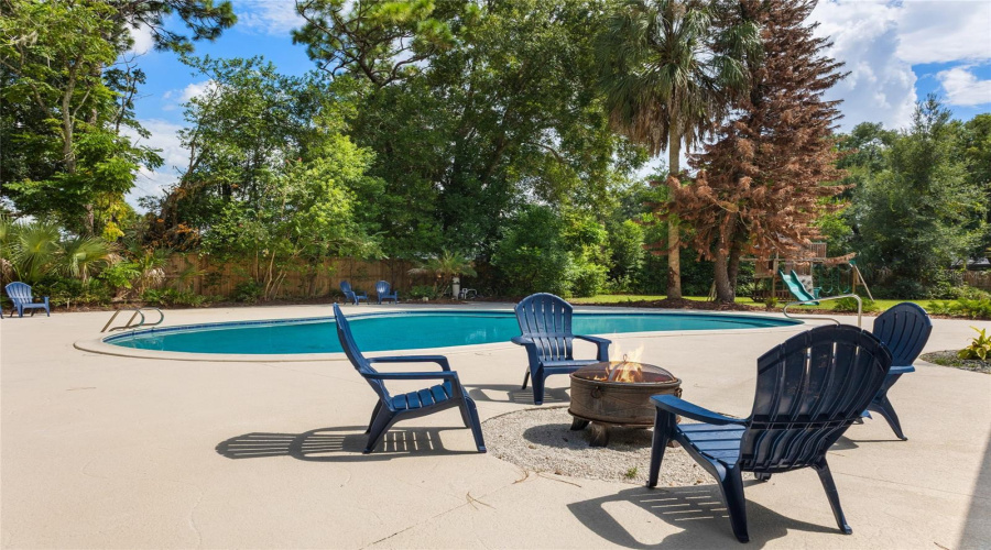 Longwood, Florida 32779, 5 Bedroom Bedrooms, ,3 Bathroombathrooms,Residential,For Sale,Sweetwater,0,Mfrv4950849