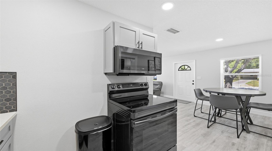 Tampa, Florida 33610, 4 Bedroom Bedrooms, ,2 Bathroombathrooms,Residential,For Sale,Tudor,0,Mfrtb8542061
