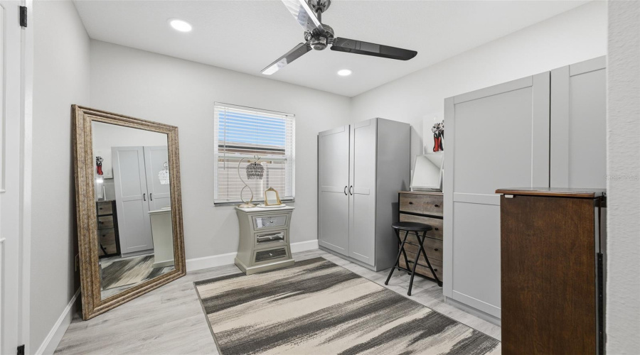 Tampa, Florida 33610, 4 Bedroom Bedrooms, ,2 Bathroombathrooms,Residential,For Sale,Tudor,0,Mfrtb8542061